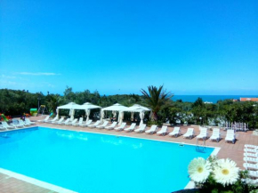 Отель Hotel Club Bellavista  Виесте